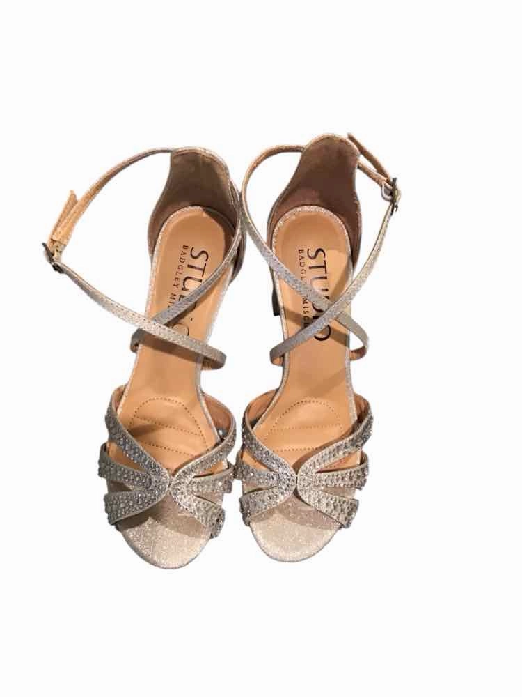 Badgley Mischka Silver Size 5 Shoes