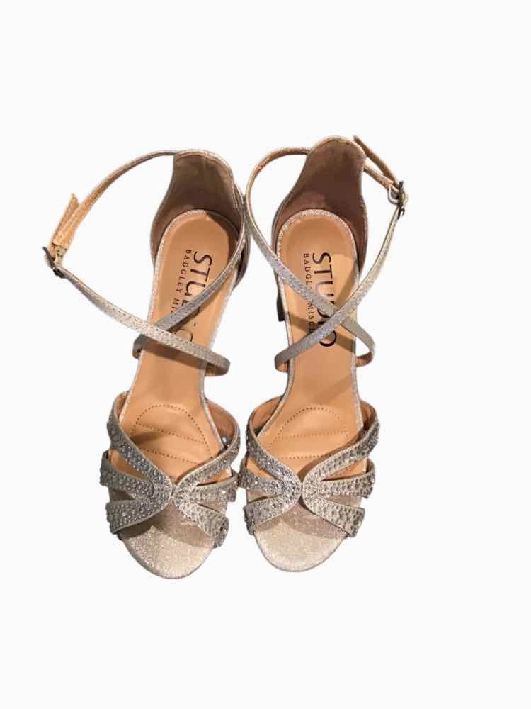 Badgley Mischka Silver Size 5 Shoes
