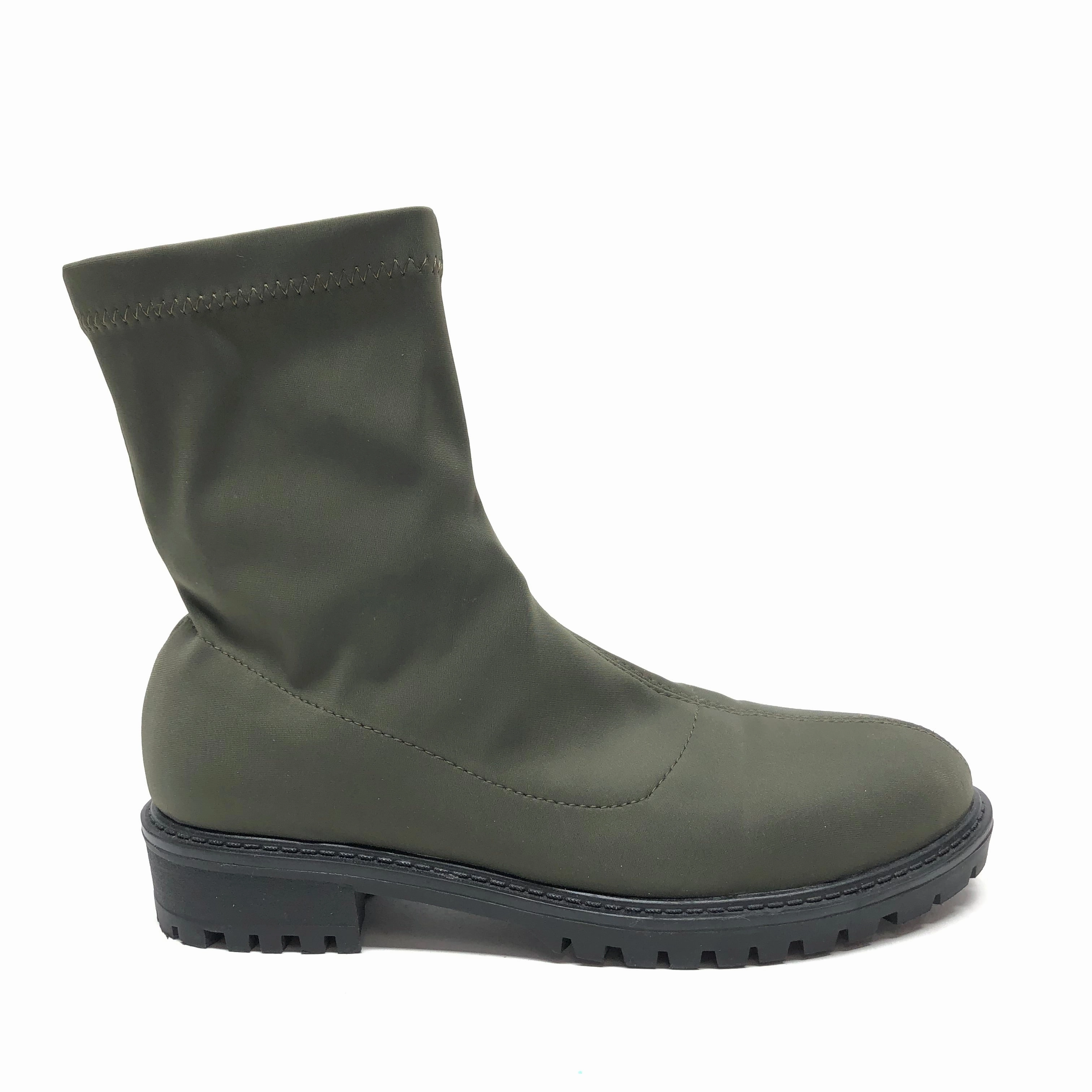 Boots Ankle Flats By Clothes Mentor In Green, Size: 7