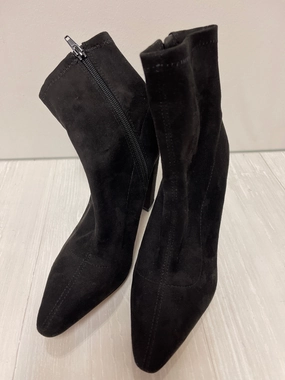 Boots Ankle Heels By Aldo In Black, Size: 7.5