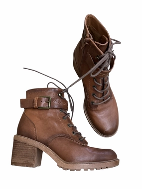 Boots Ankle Heels By Clothes Mentor In Brown, Size: 8