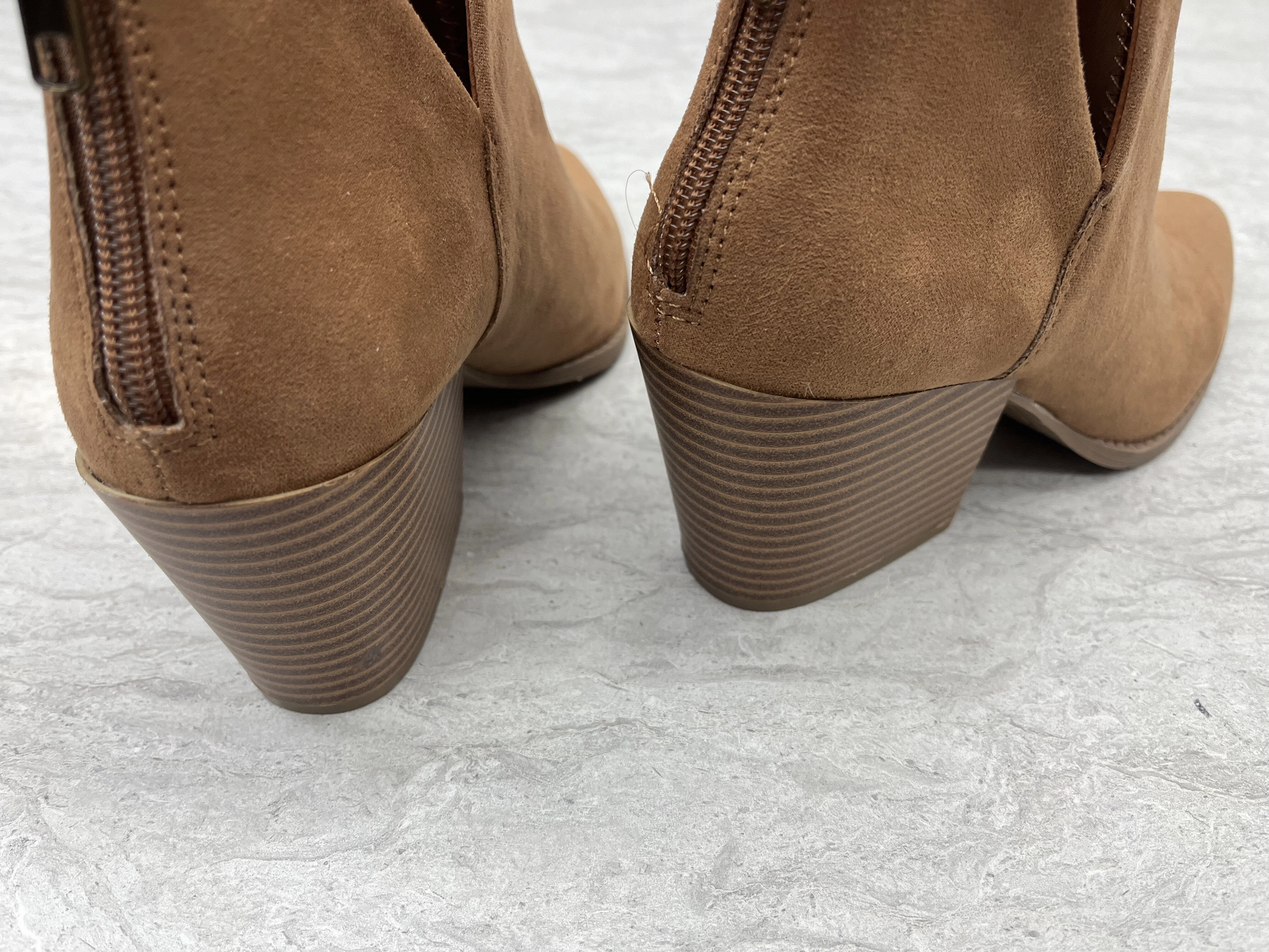 Boots Ankle Heels By Clothes Mentor  Size: 7