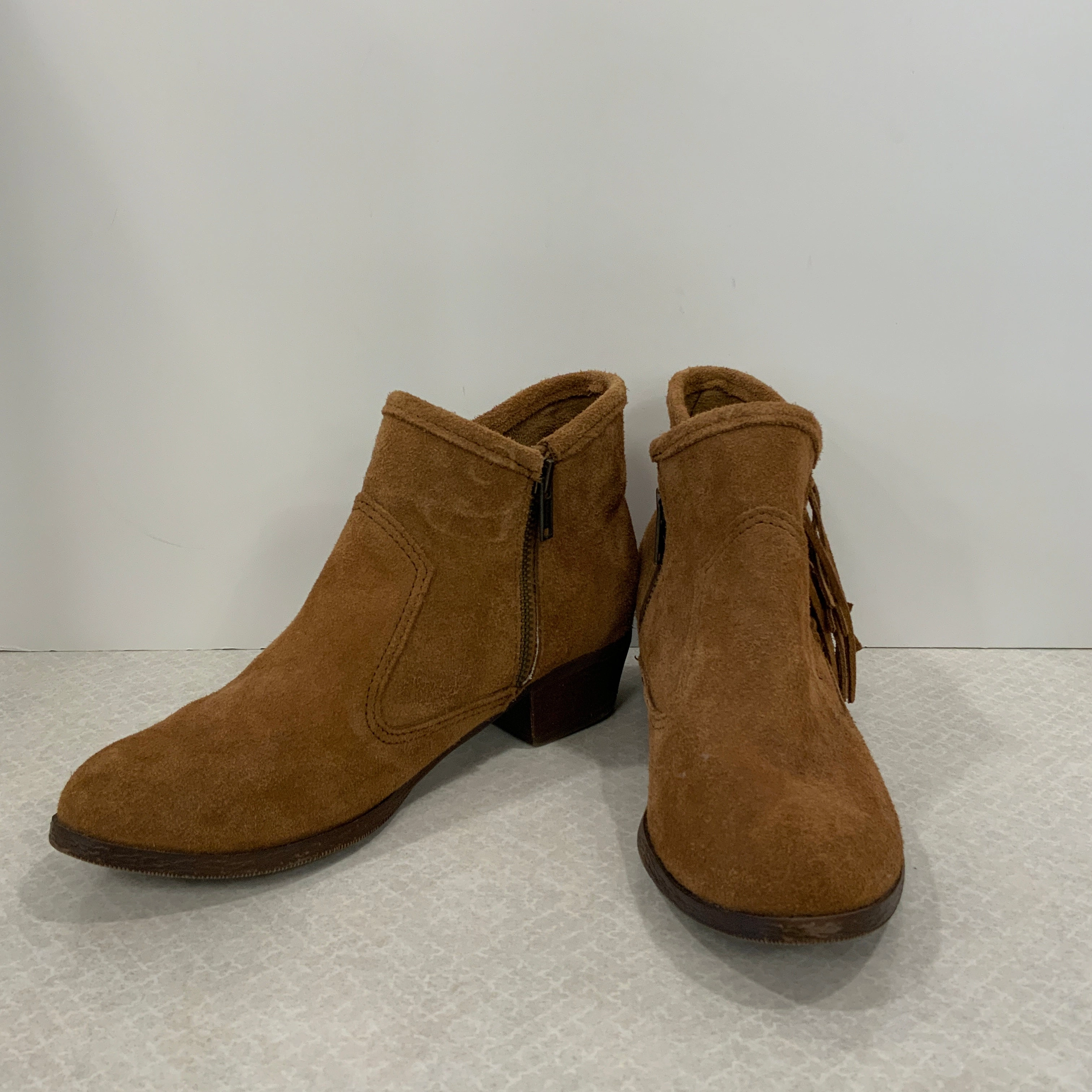 Boots Ankle Heels By Minnetonka In Brown, Size: 7.5