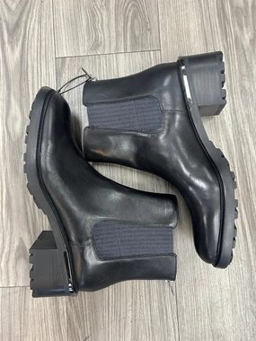 Boots Ankle Heels By Vince Camuto In Black, Size: 12