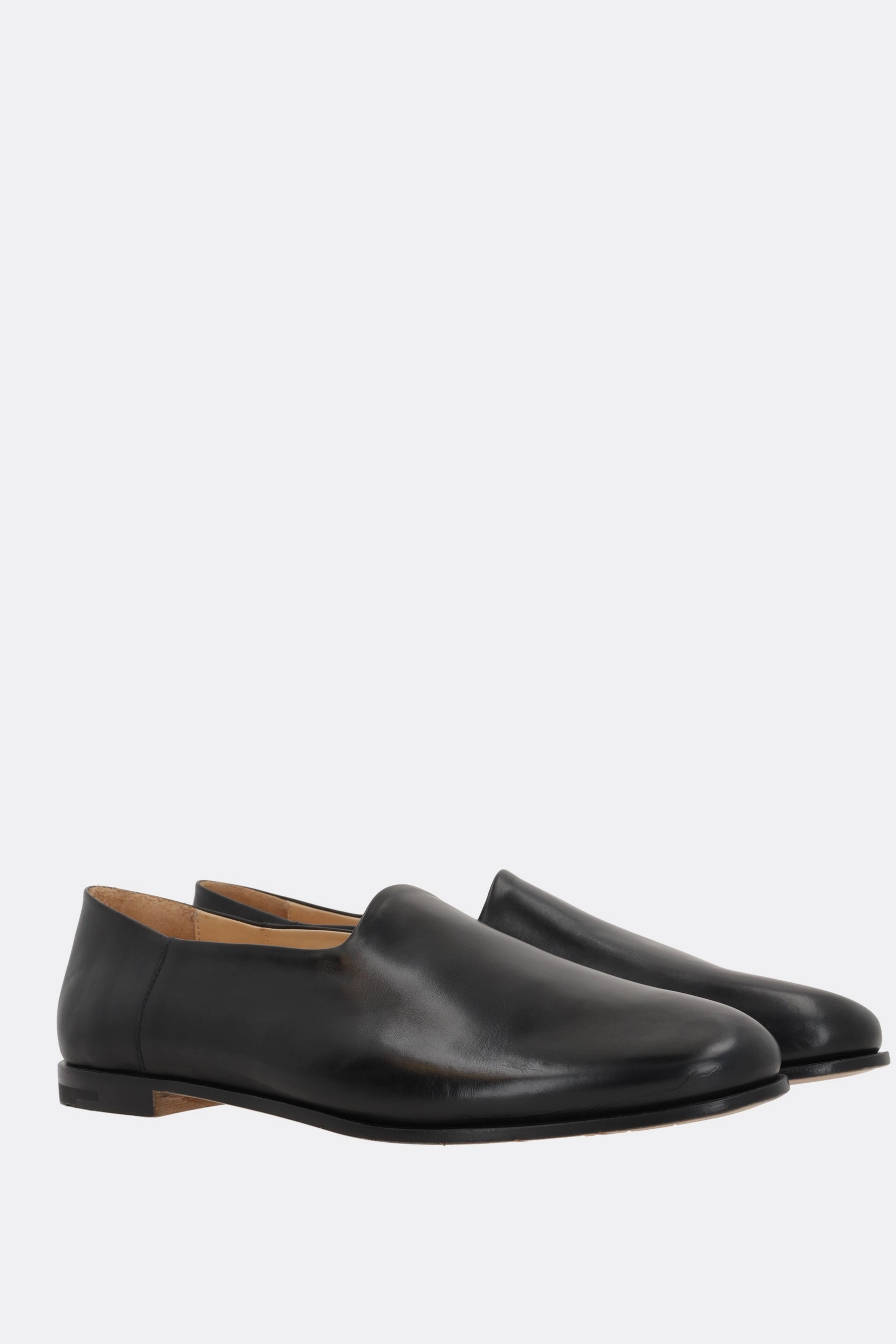 Land slippers in smooth leather