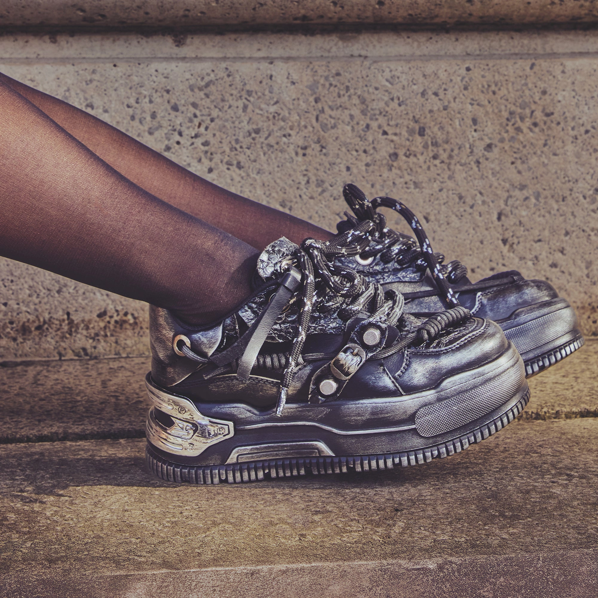 Metamorphosis Distressed Platform Trainers - Charcoal