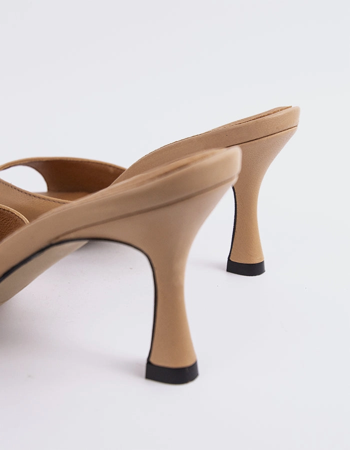 Norwood Camel Leather