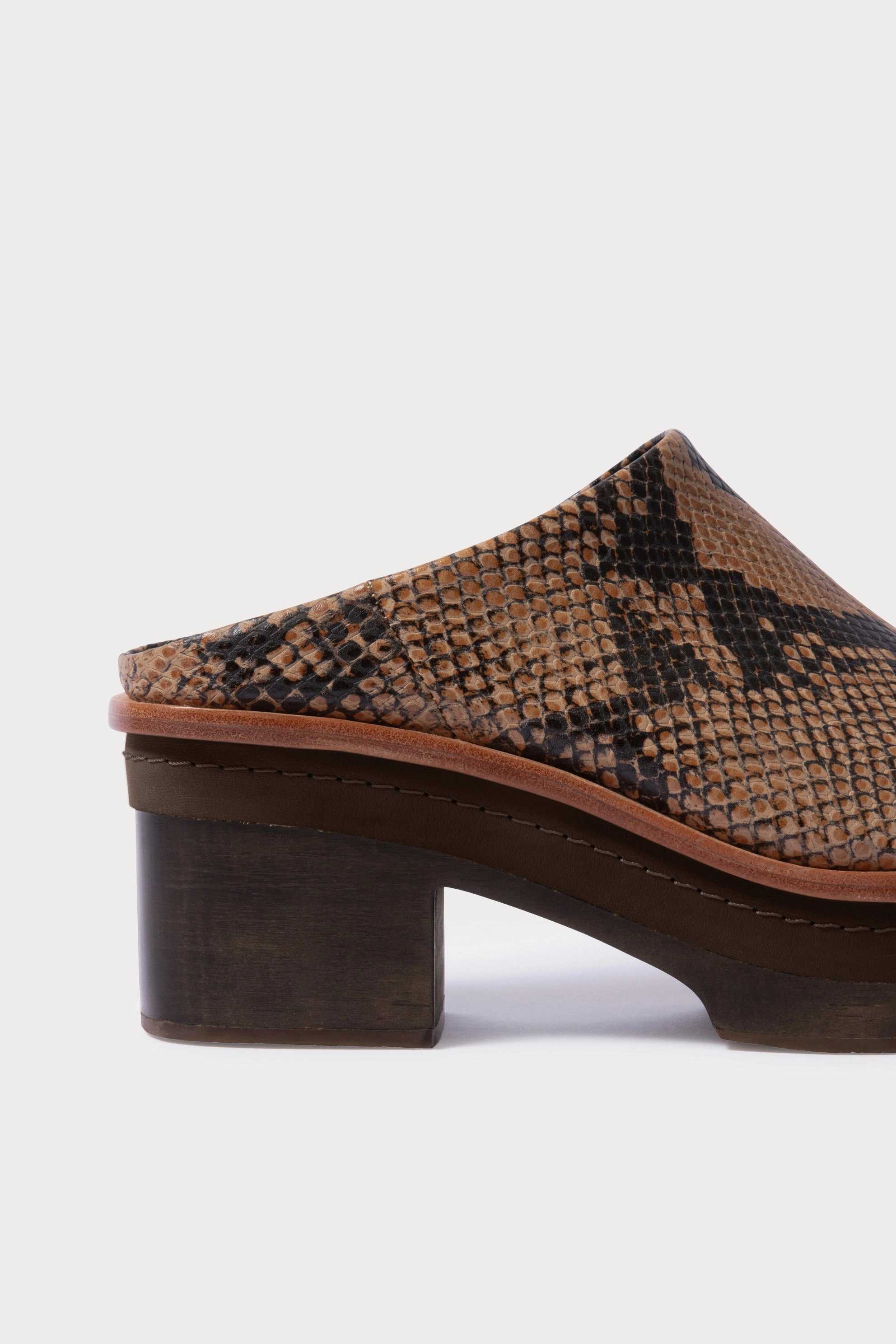 Sesley Clog