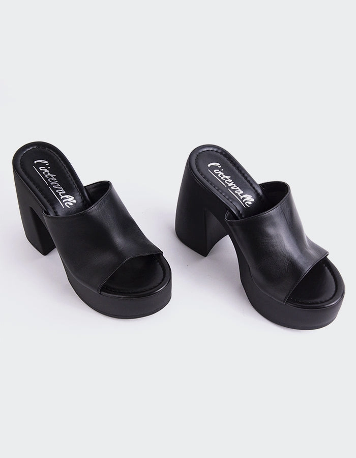 Smyrni Black Leather