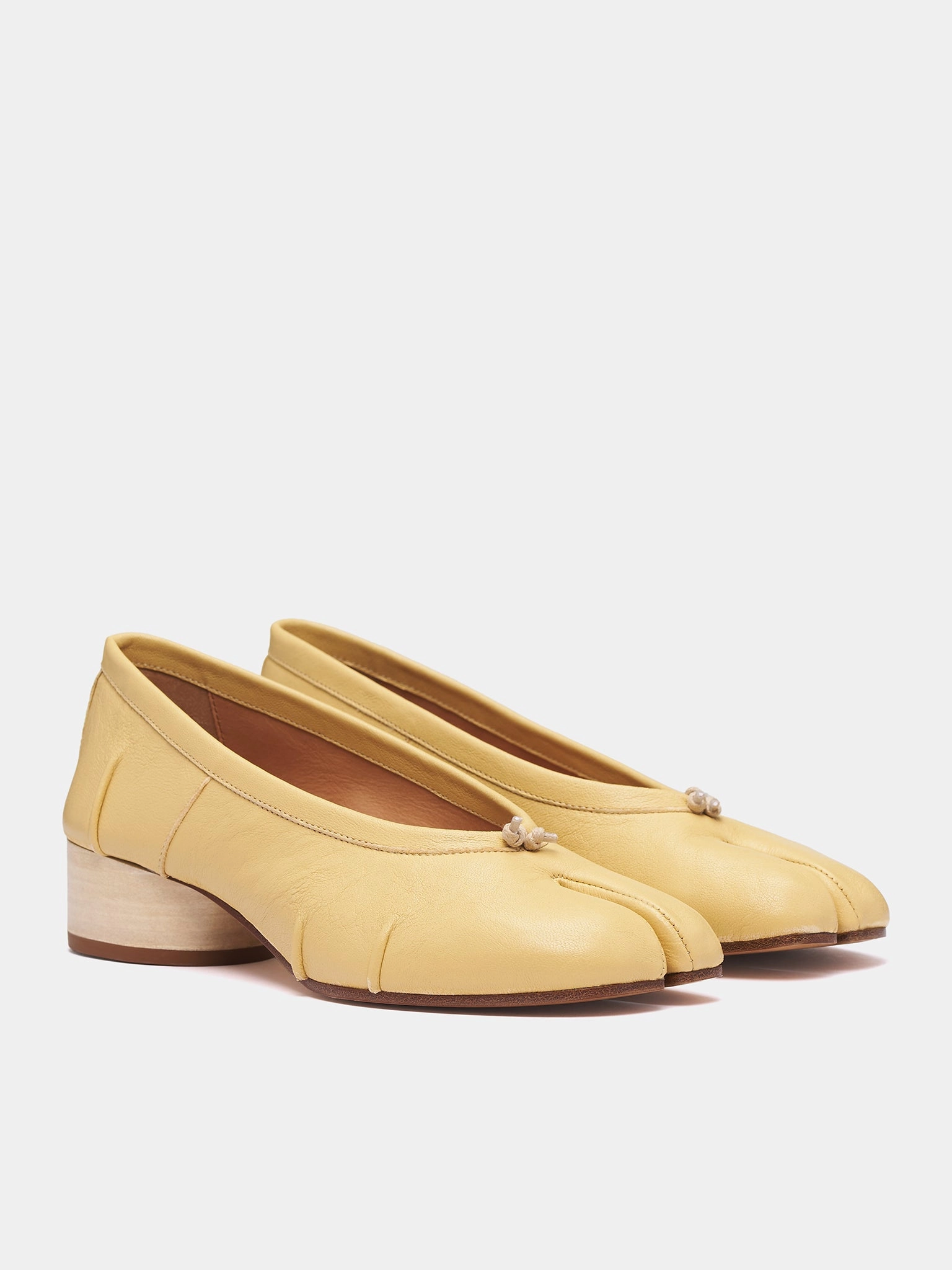 Tabi New Ballerina Shoes (S58WZ0128-P6378-BEIGE)