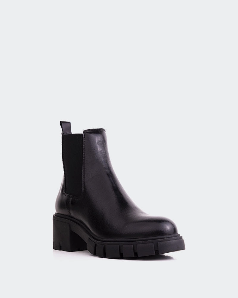 Vannes Black Leather